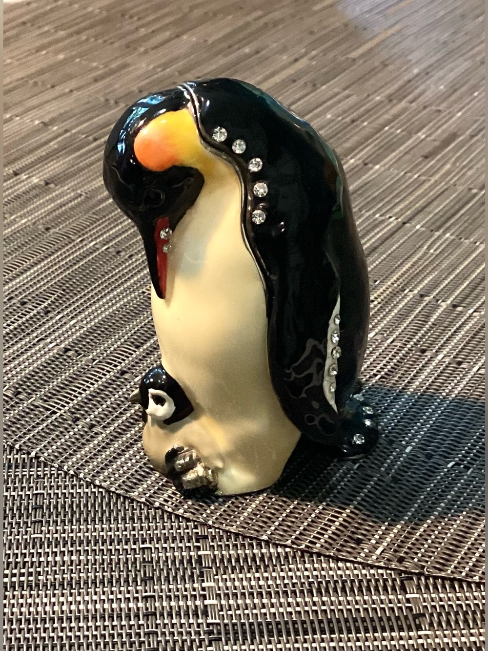 Bejeweled enamel emperor Penguin mom and baby trinket box